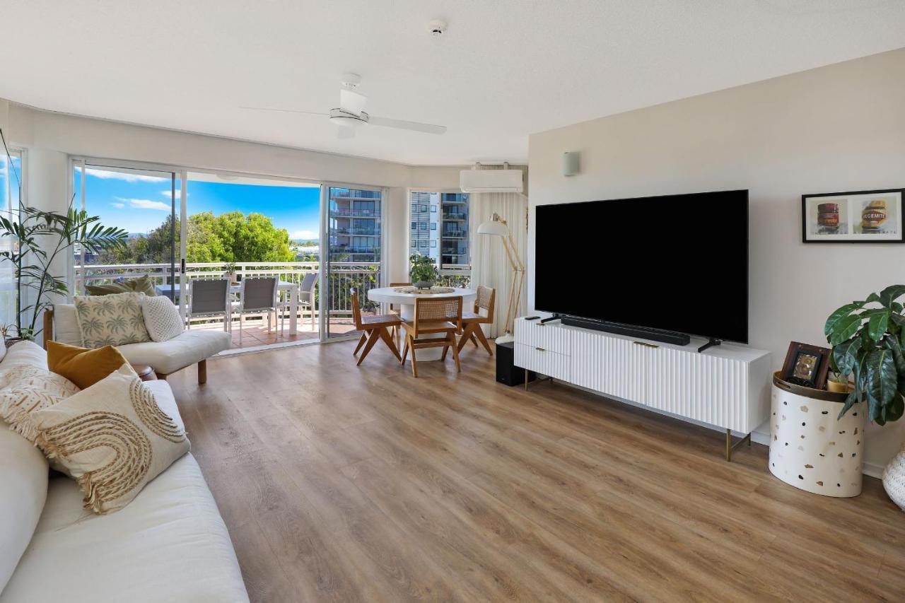 Beachside Resort Kawana Waters Buddina Bagian luar foto