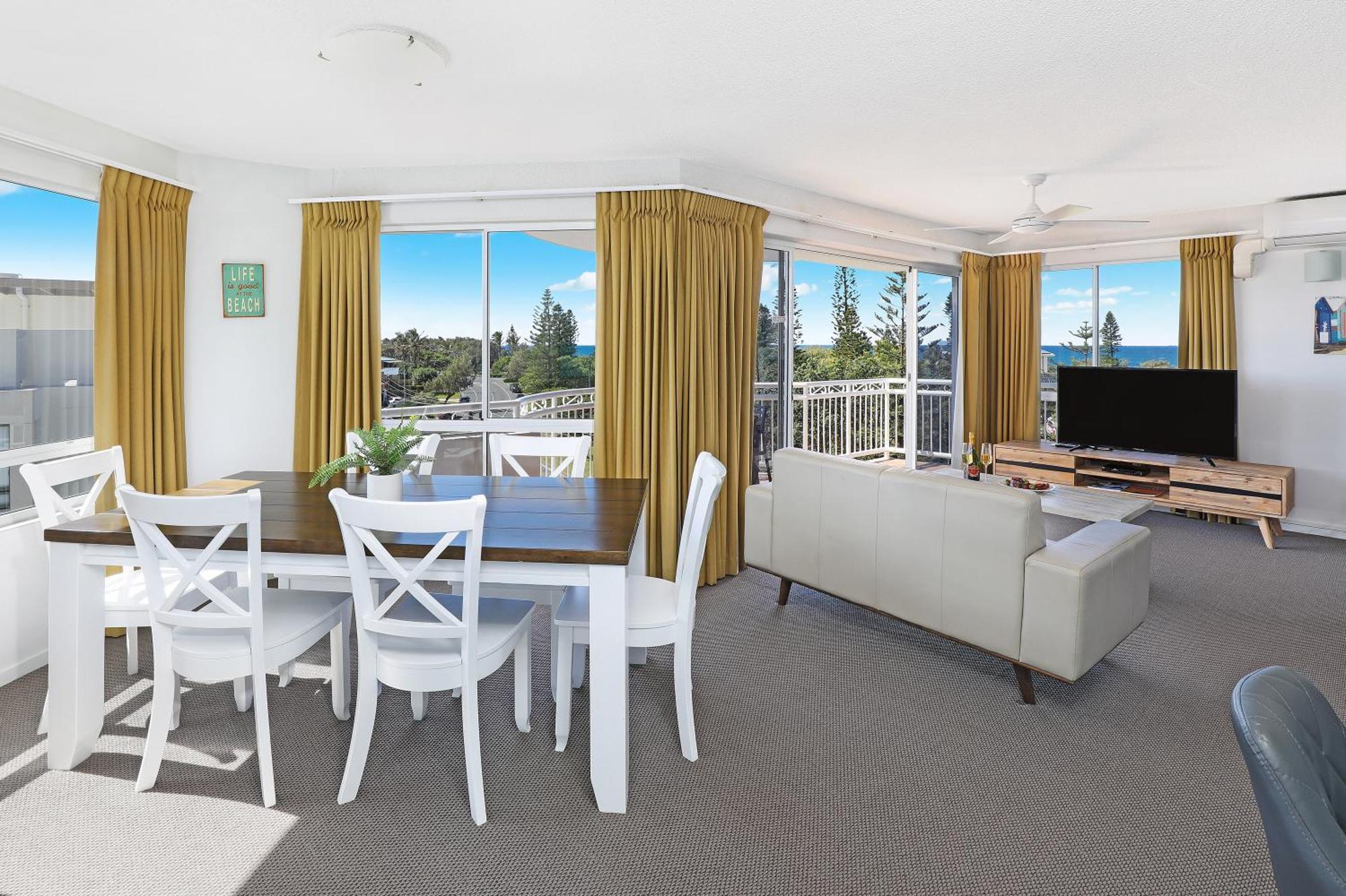 Beachside Resort Kawana Waters Buddina Bagian luar foto