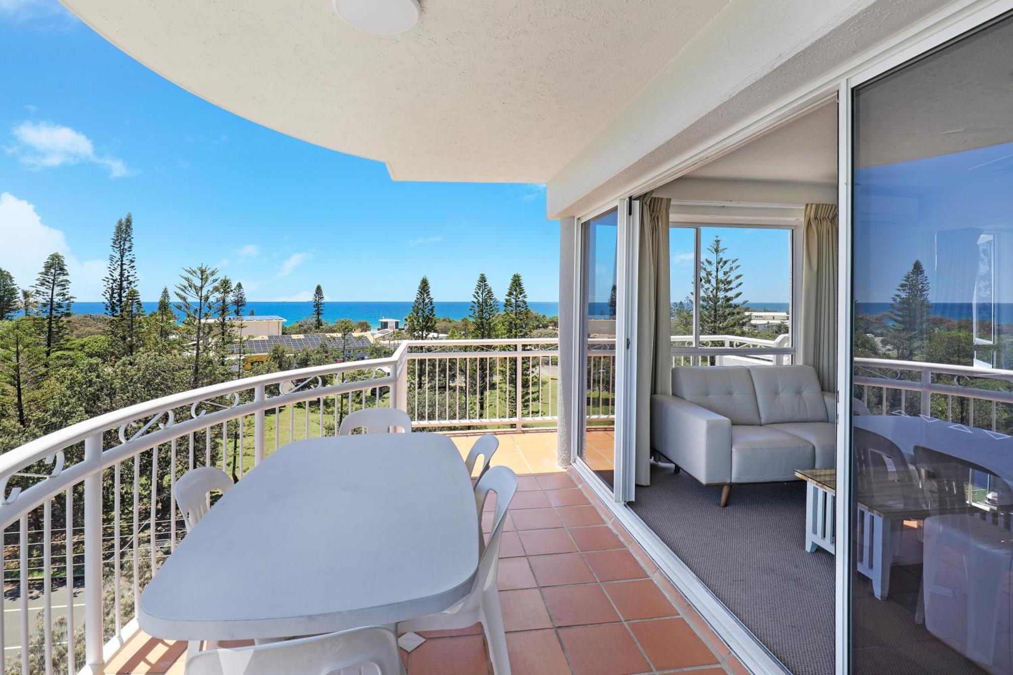 Beachside Resort Kawana Waters Buddina Bagian luar foto