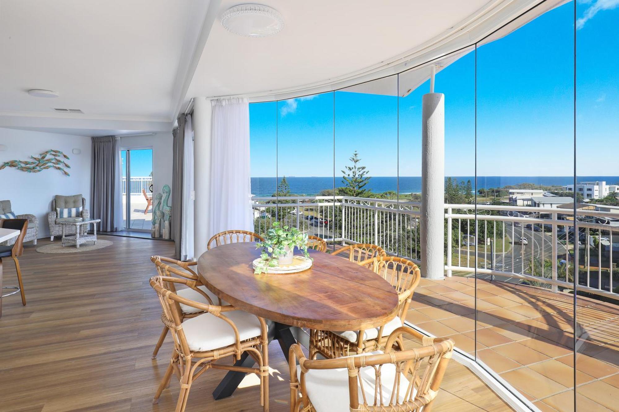 Beachside Resort Kawana Waters Buddina Bagian luar foto