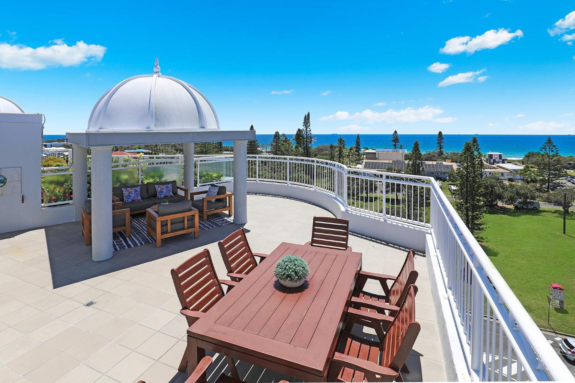 Beachside Resort Kawana Waters Buddina Bagian luar foto