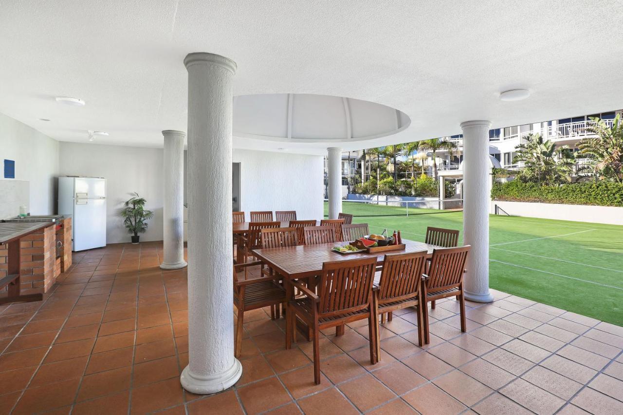 Beachside Resort Kawana Waters Buddina Bagian luar foto
